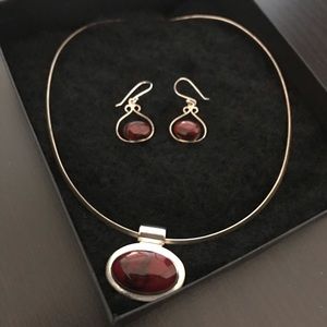 Silver necklace and earring set